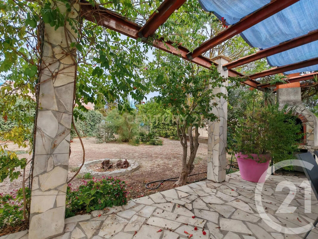 Maison à COURNONTERRAL