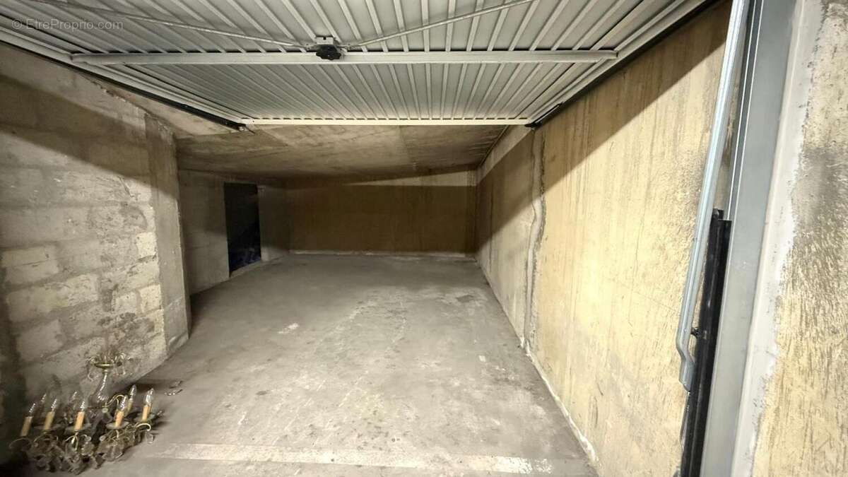 Photo 3 - Parking à CHOISY-LE-ROI