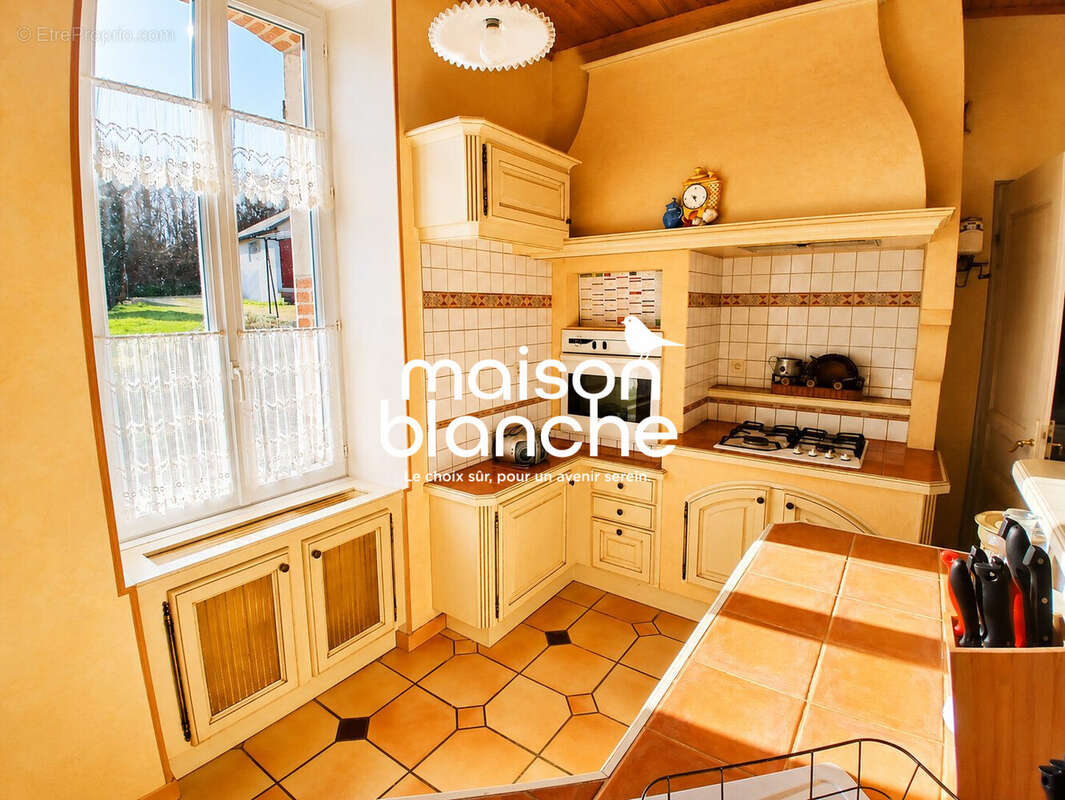 Maison à PARTHENAY