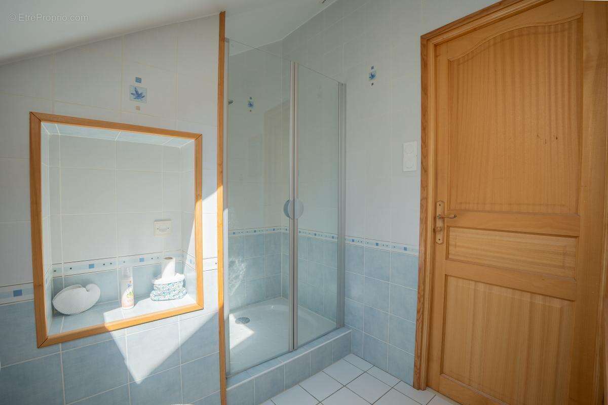 Maison 208 m² à Engins  - photo 14