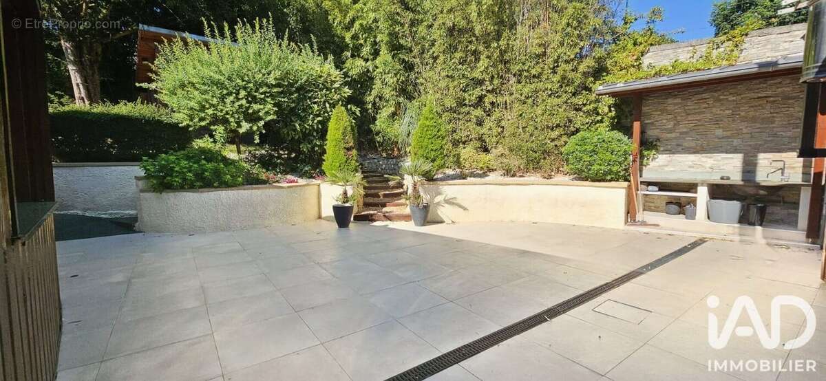 Maison 182 m² à Domont  - photo 5
