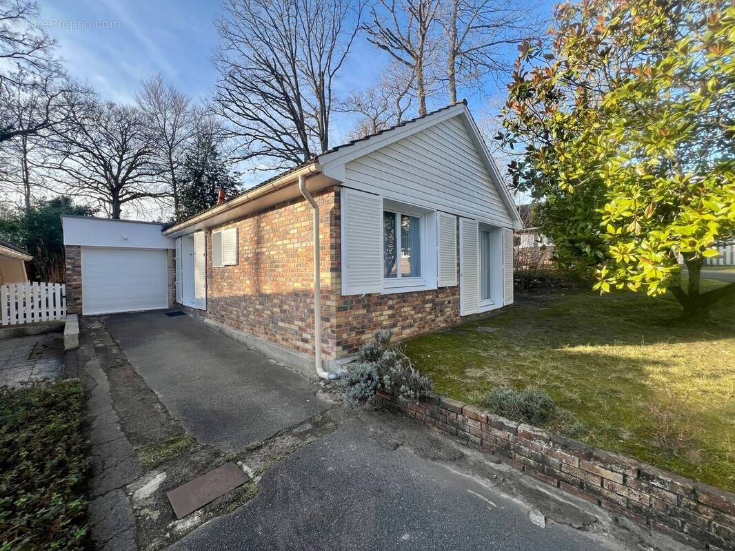 Maison à BRUYERES-LE-CHATEL