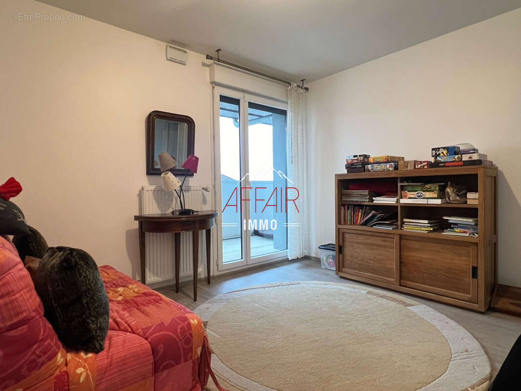 Appartement à VILLE-LA-GRAND
