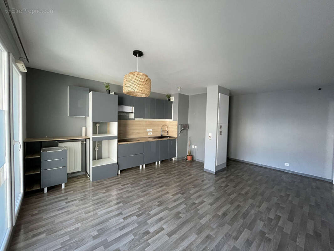 Appartement à SARTROUVILLE