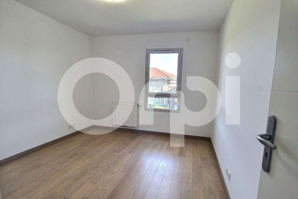 Appartement à CHENS-SUR-LEMAN