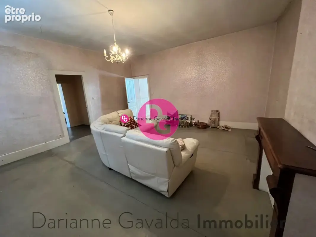 Appartement 300 m² à vendre à Decazeville (12300) - photo 3