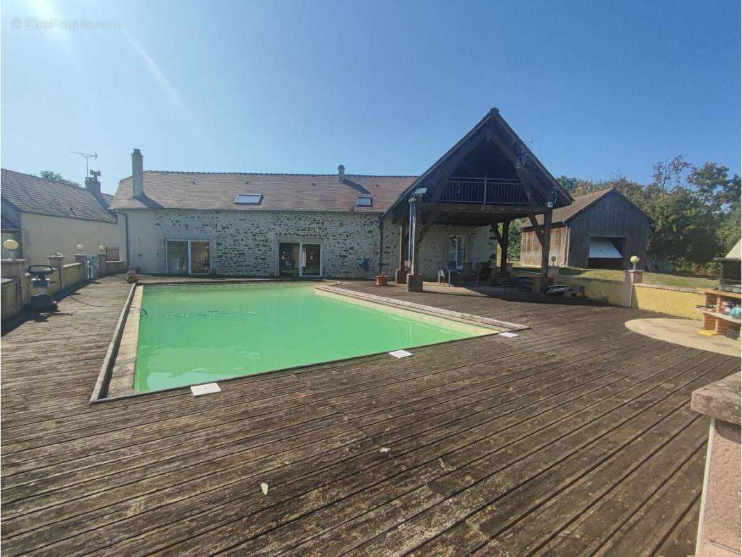 Maison à SAINT-OUEN-DE-MIMBRE