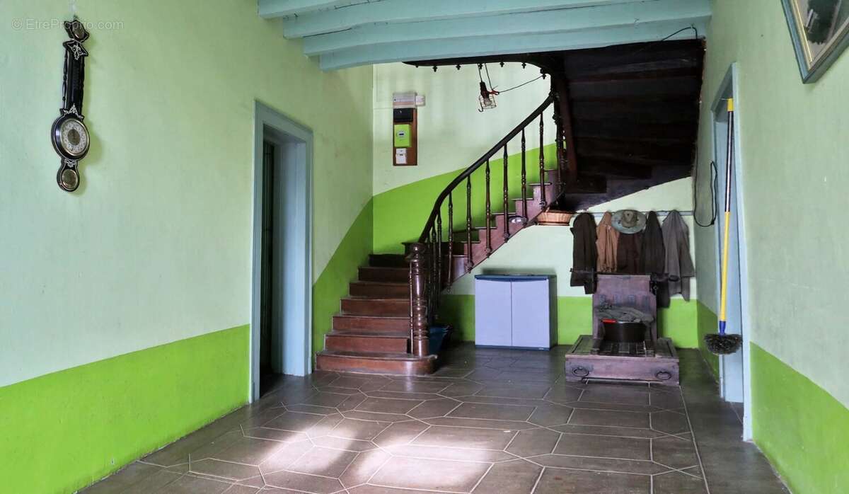 Maison à CASTELNAU-RIVIERE-BASSE