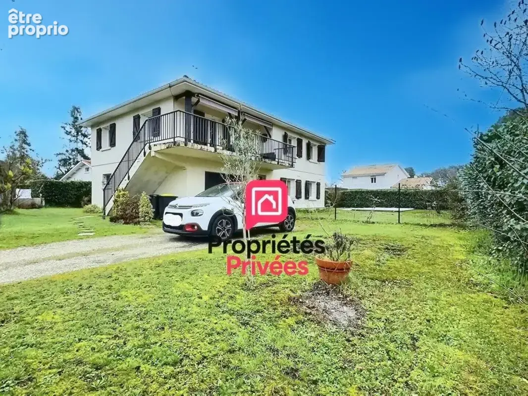 DEPT 33 - CESTAS BOURG - Maison Cestas 6 pièce(s) 162 m2, terrasse de18m2, garage, jardin de 931m2 avec piscine - photo 4