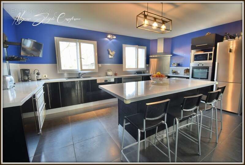 Maison à PARENTIS-EN-BORN