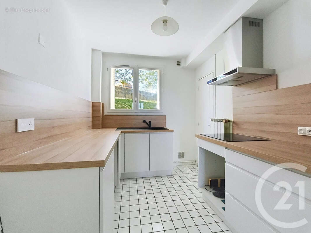 Appartement à PARON