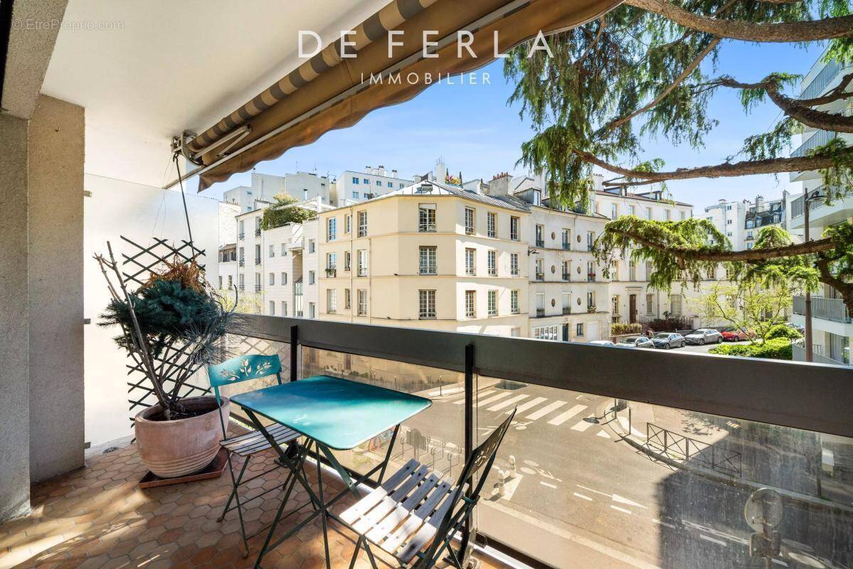 Appartement à PARIS-14E