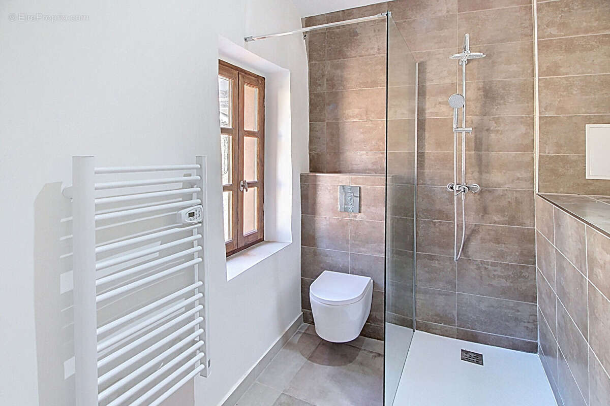 Appartement à LORGUES