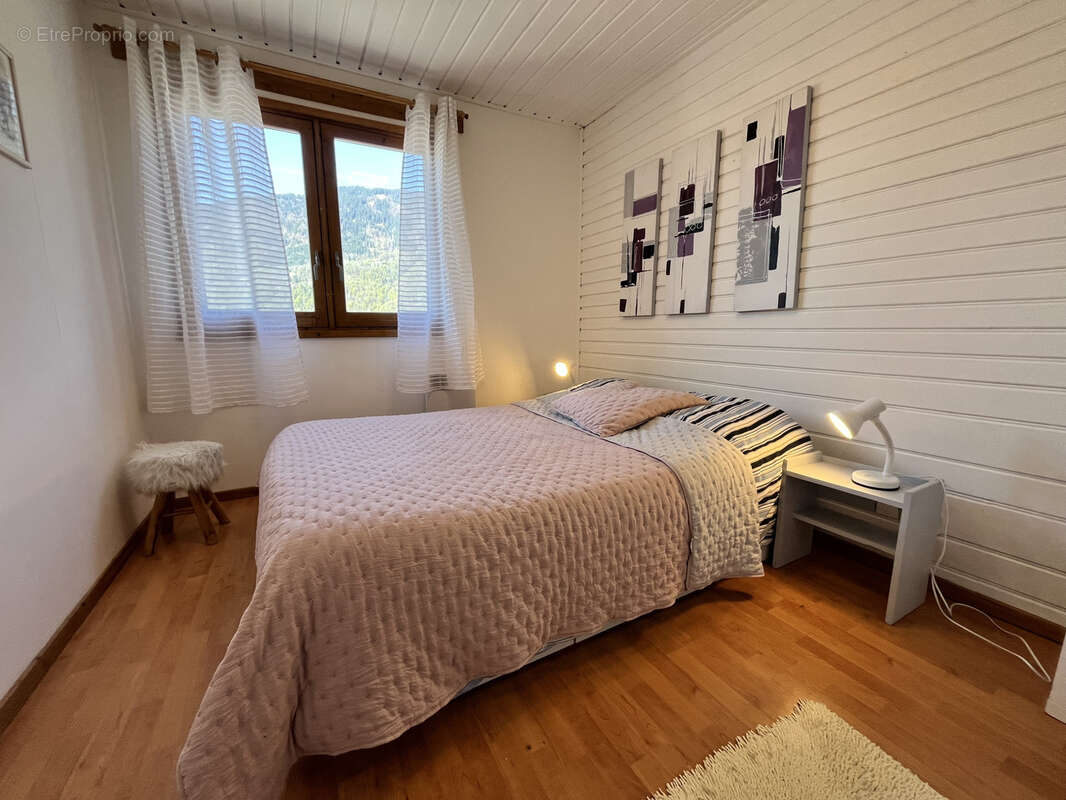 Appartement à MORILLON