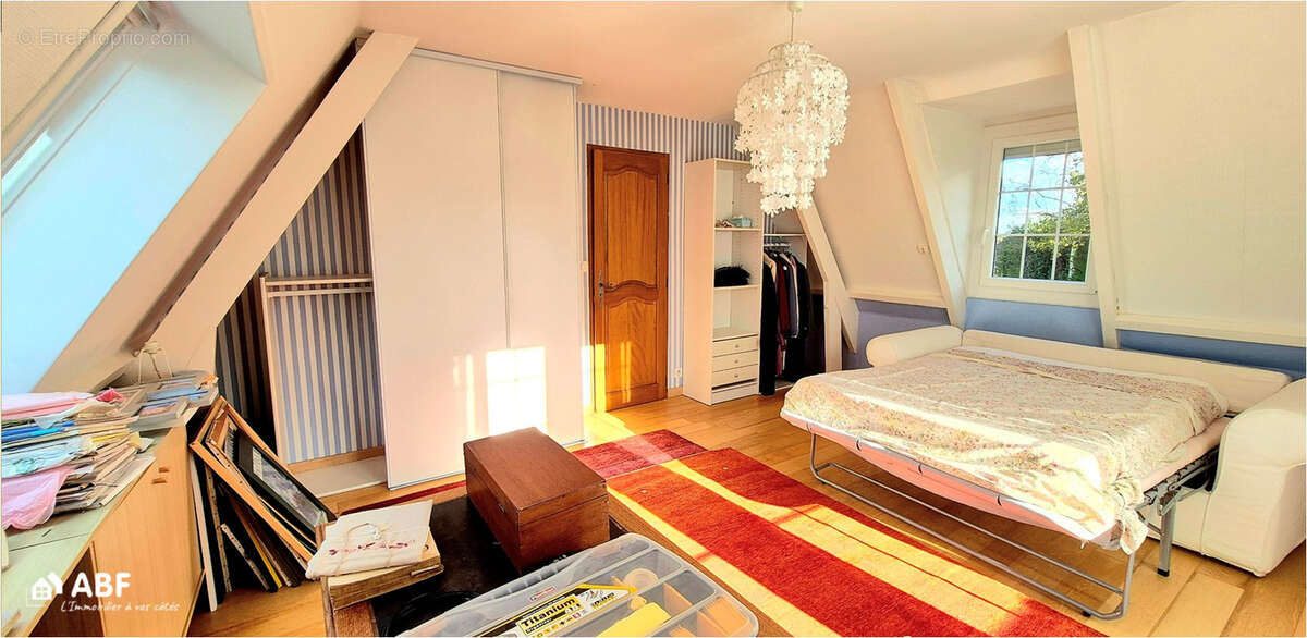 Maison à GREGES