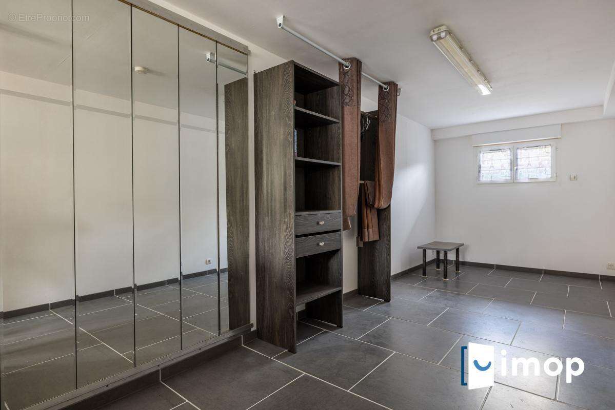 Maison à LES MOLIERES