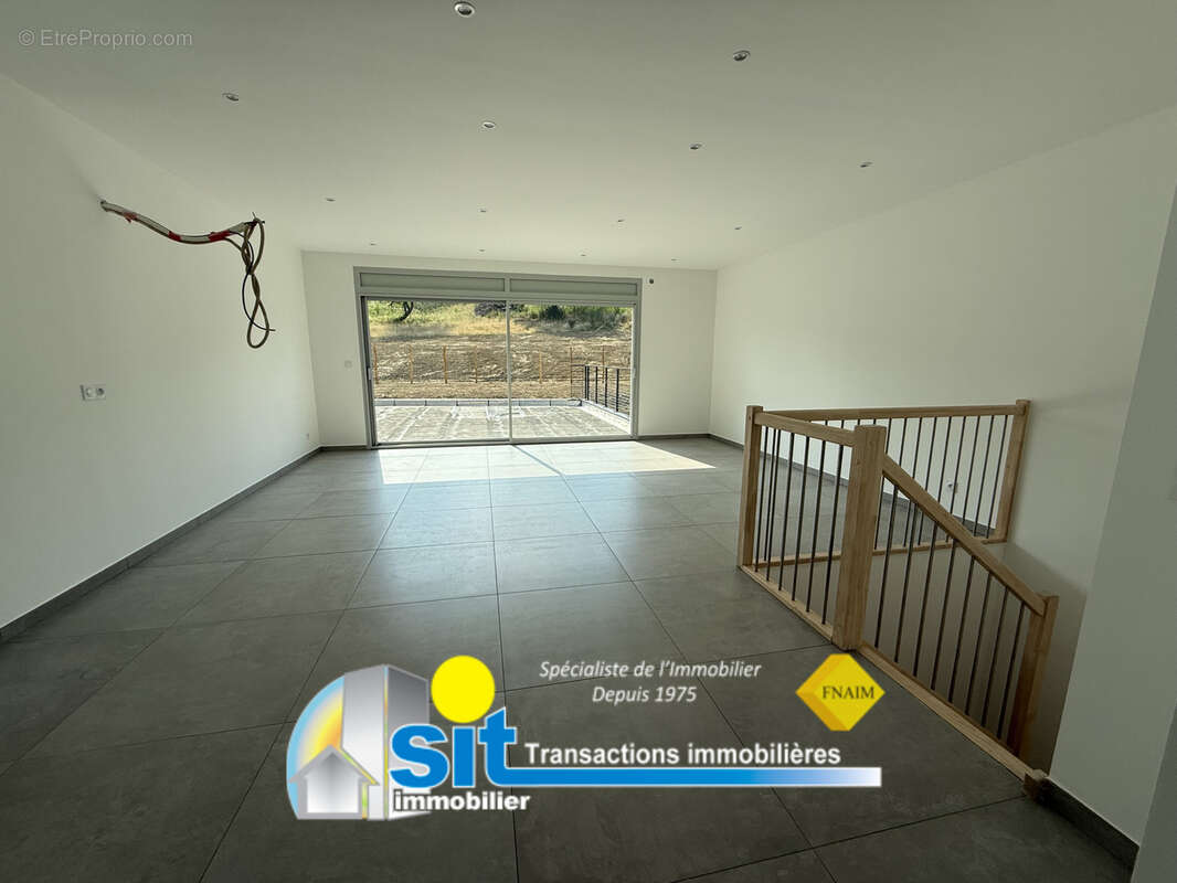 Appartement à COMMUNAY