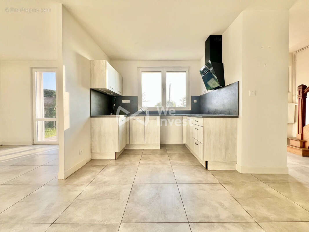Maison 112 m² à Aigueperse  - photo 3