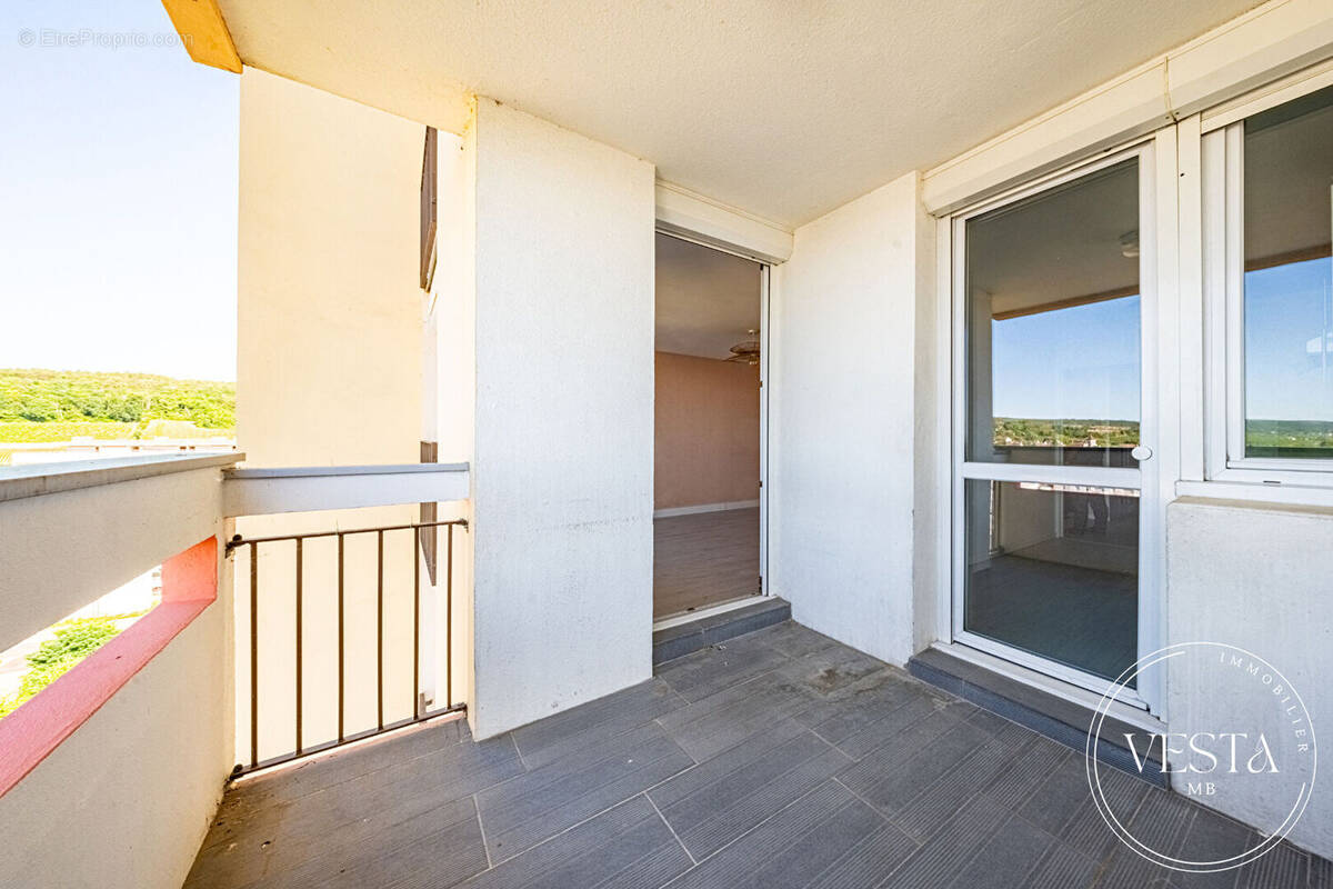 Appartement à CHENOVE