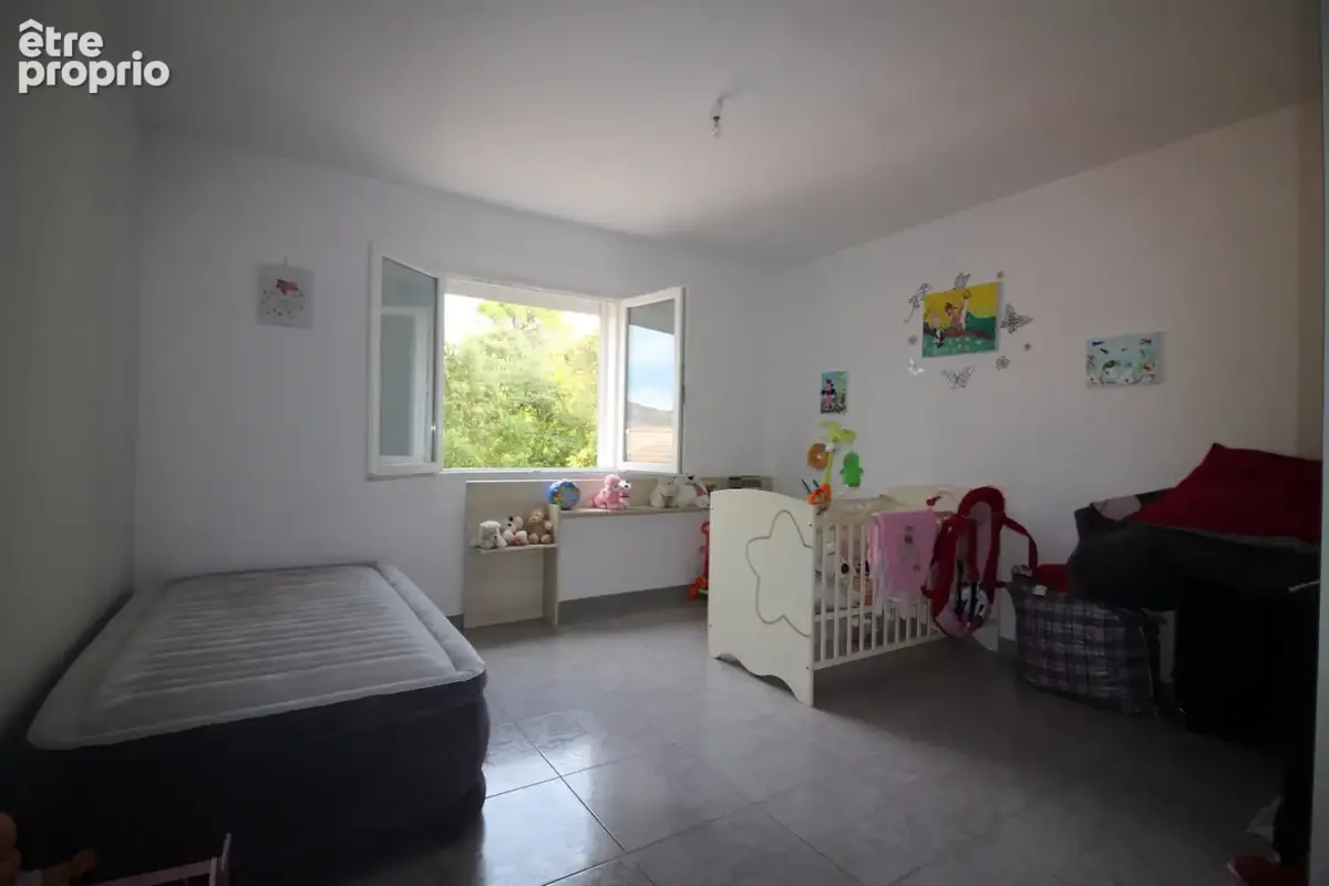 Maison de 210 m2. Terrain de 860 m2. - photo 6