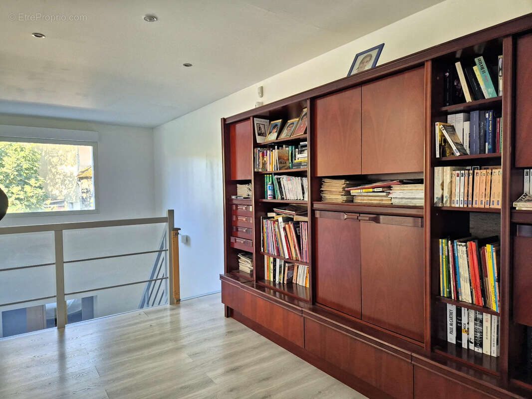 Maison à LEZIGNAN-LA-CEBE