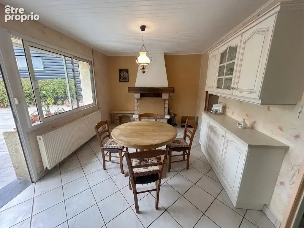 Plain pied individuel situé proche des accès autoroutier, développant 95m2 environ !! - photo 5