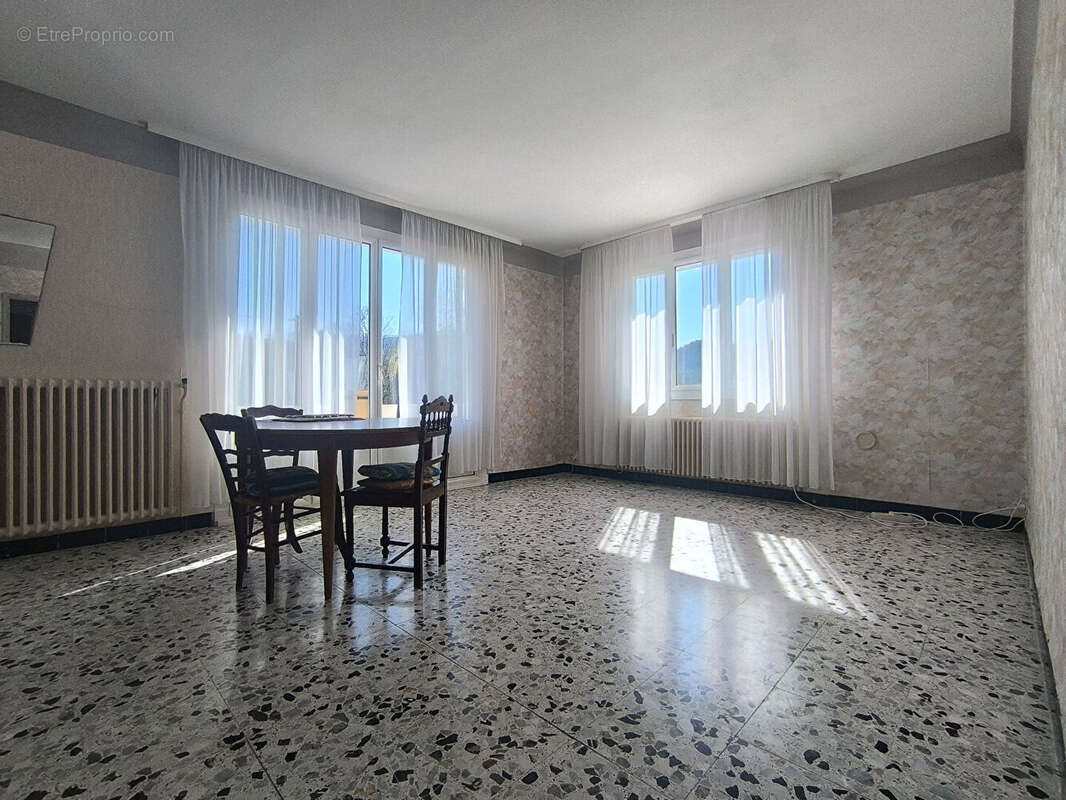 Maison à BUIS-LES-BARONNIES