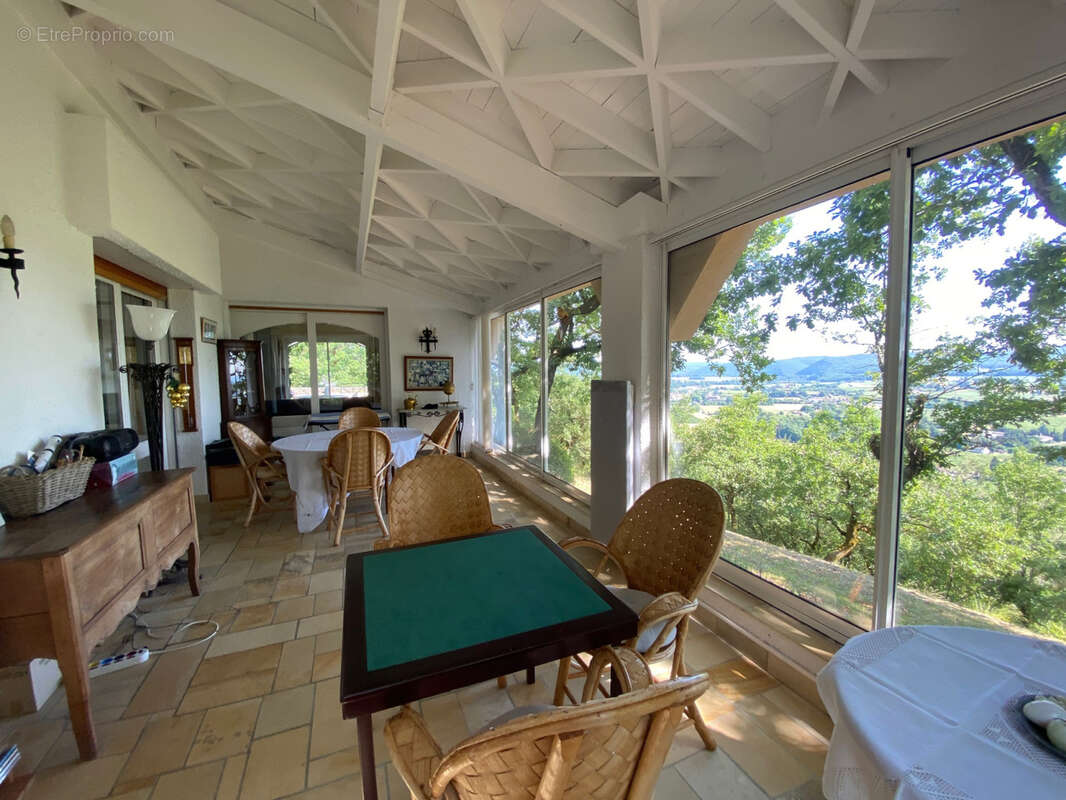 Maison à PUY-L&#039;EVEQUE