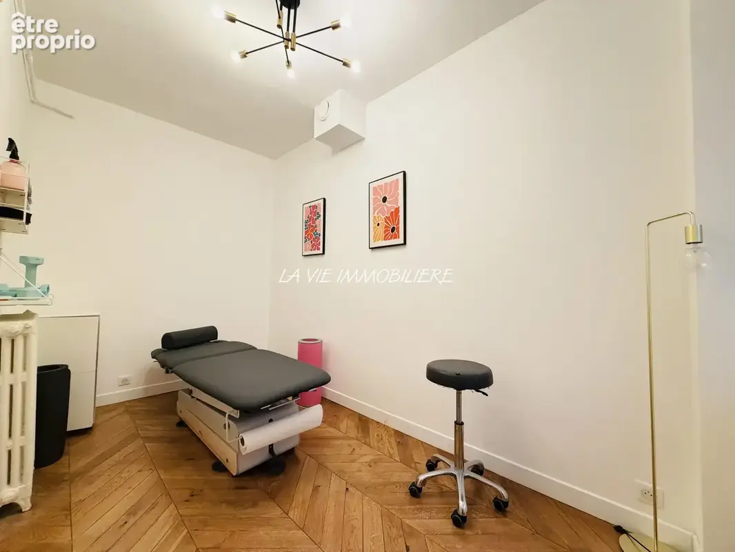 Appartement 3 pièces 63 m² à vendre à Paris-11e (75011) - photo 2