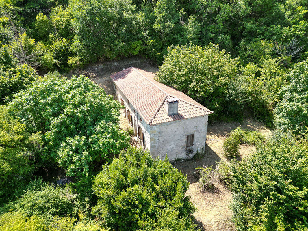 Maison en pierre à rénover - photo 3