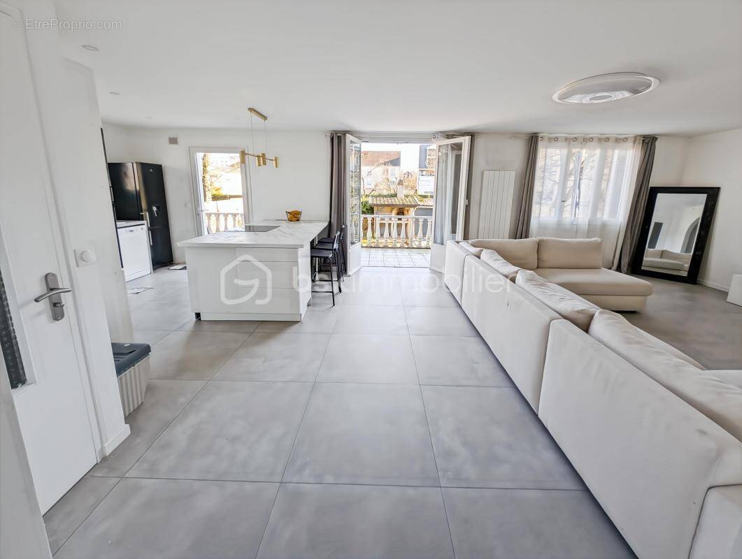 Maison à PONTAULT-COMBAULT