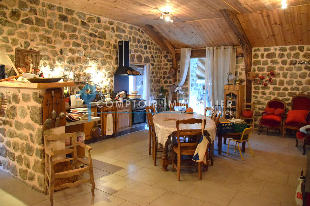 Maison à LE ROUX