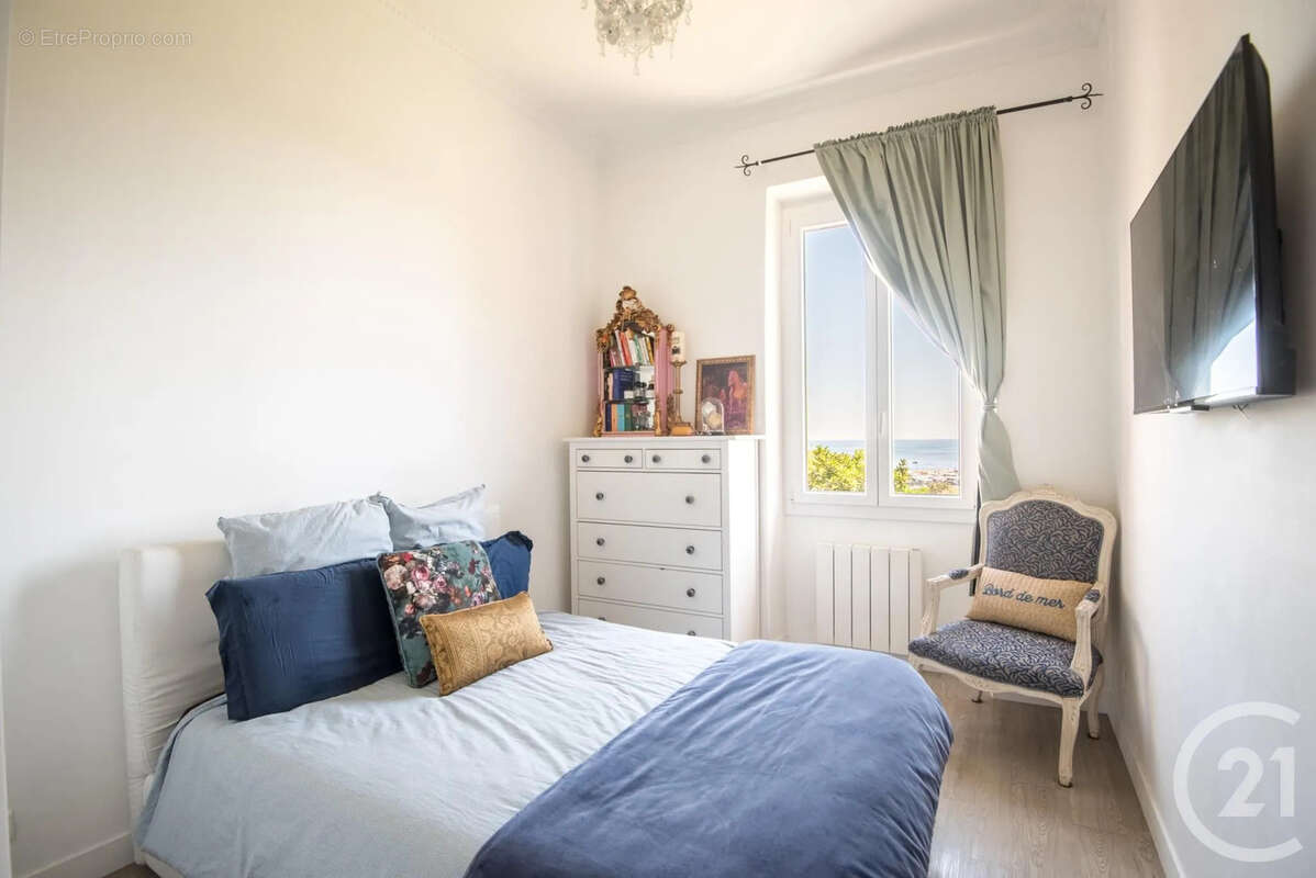 Appartement à BEAULIEU-SUR-MER