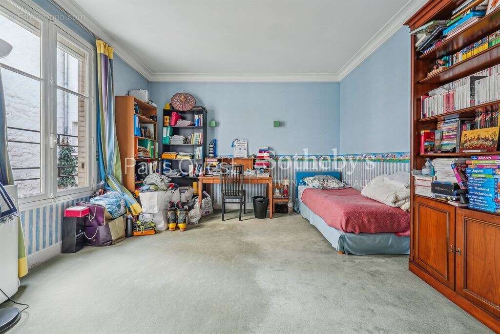 Maison à NEUILLY-SUR-SEINE