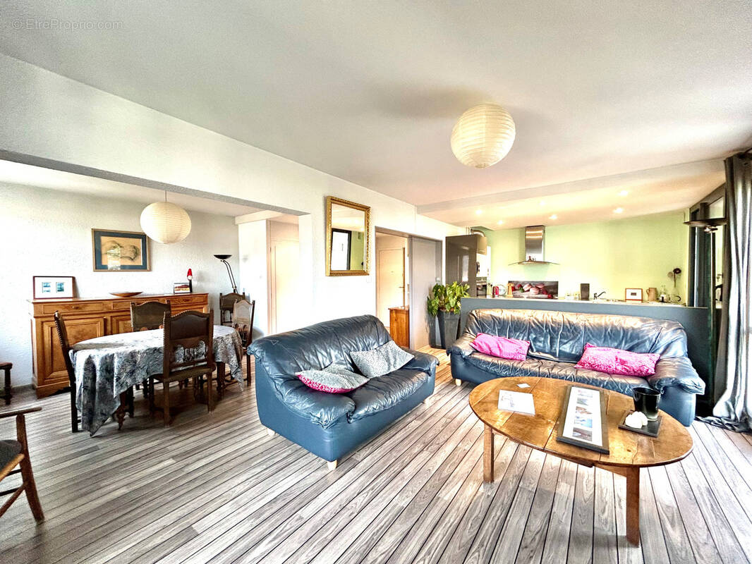 Appartement à SAINT-MARTIN-D'HERES