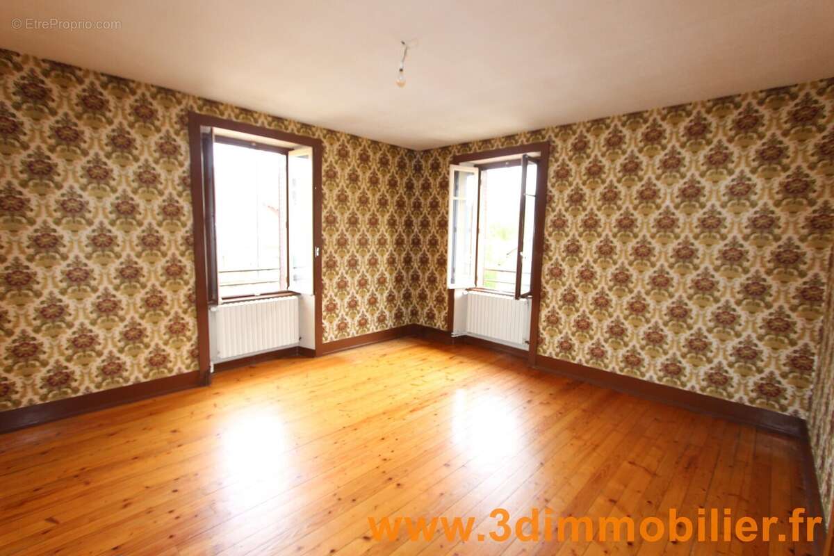 SALON - ETAGE 1