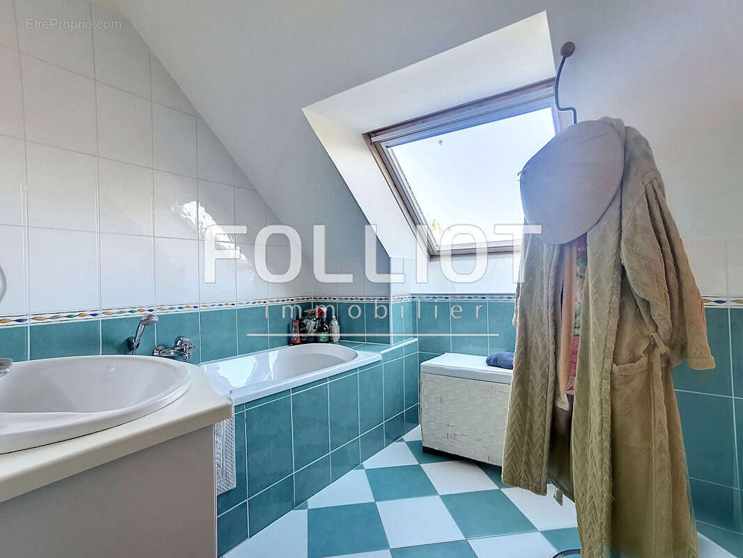 Maison à SAINT-PAIR-SUR-MER