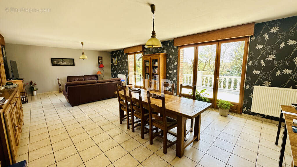 Maison à BRUAY-LA-BUISSIERE