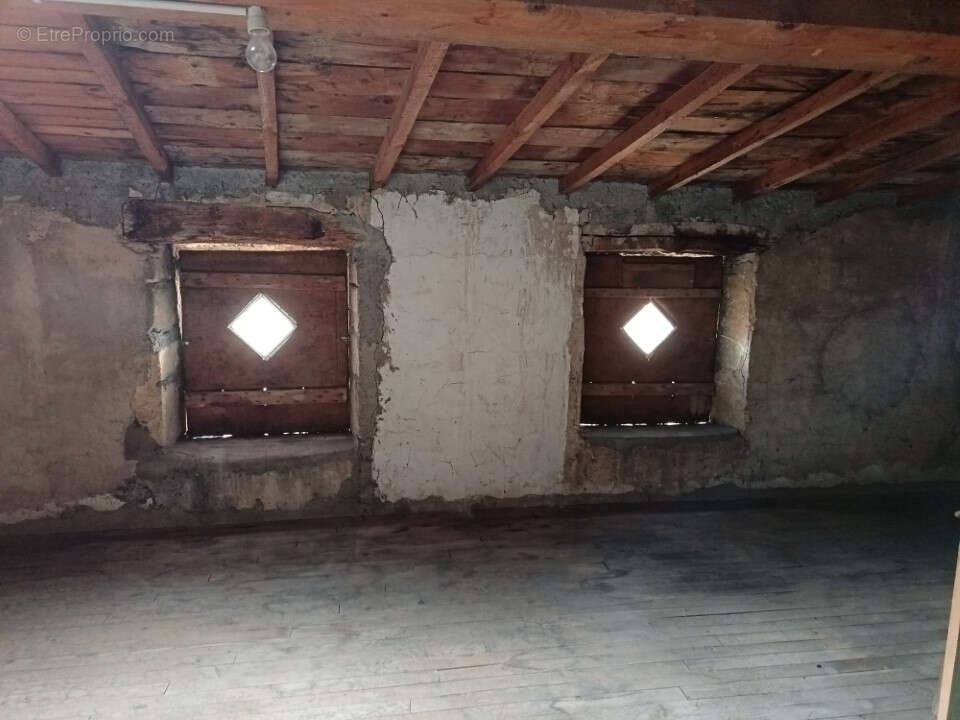 Maison à CHAURIAT