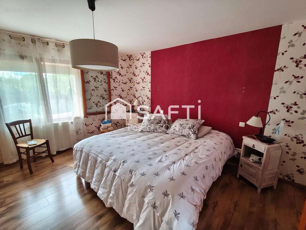 Photo 9 - Maison à SAINT-JEAN-DE-MARUEJOLS-ET-AVEJAN