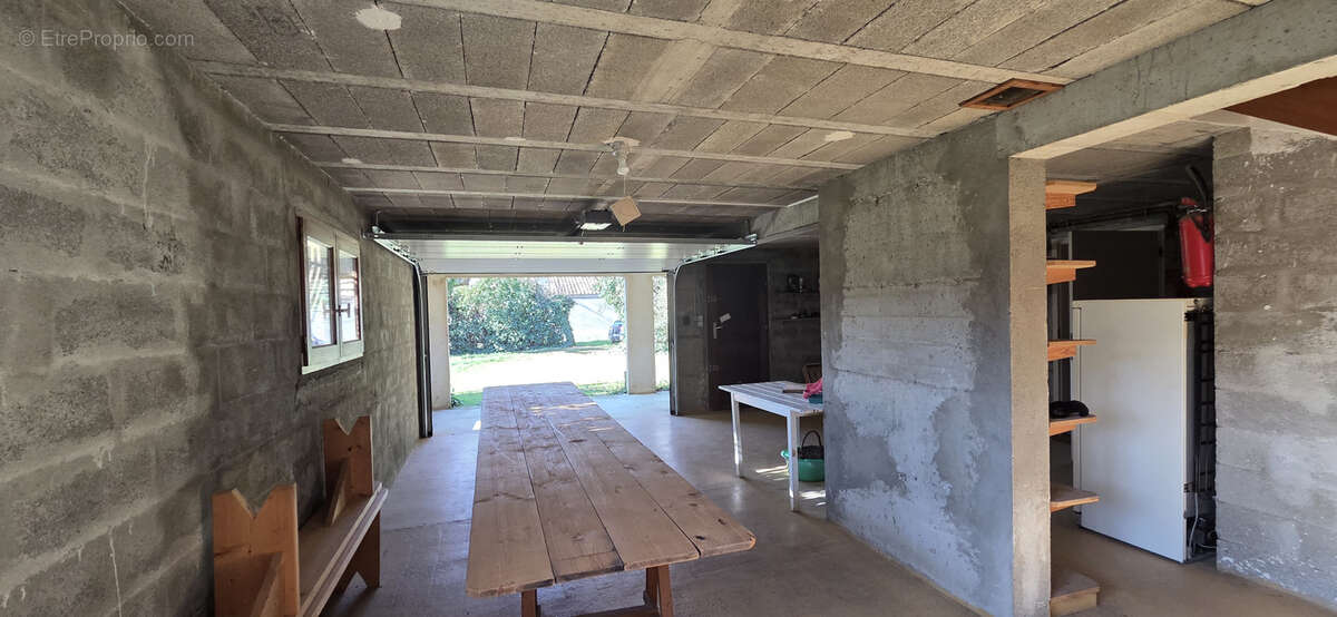 Maison familiale avec 6 chambres et grand terrain - photo 4