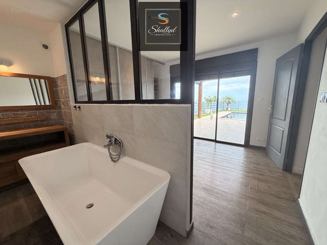 Maison à SAINT-DENIS