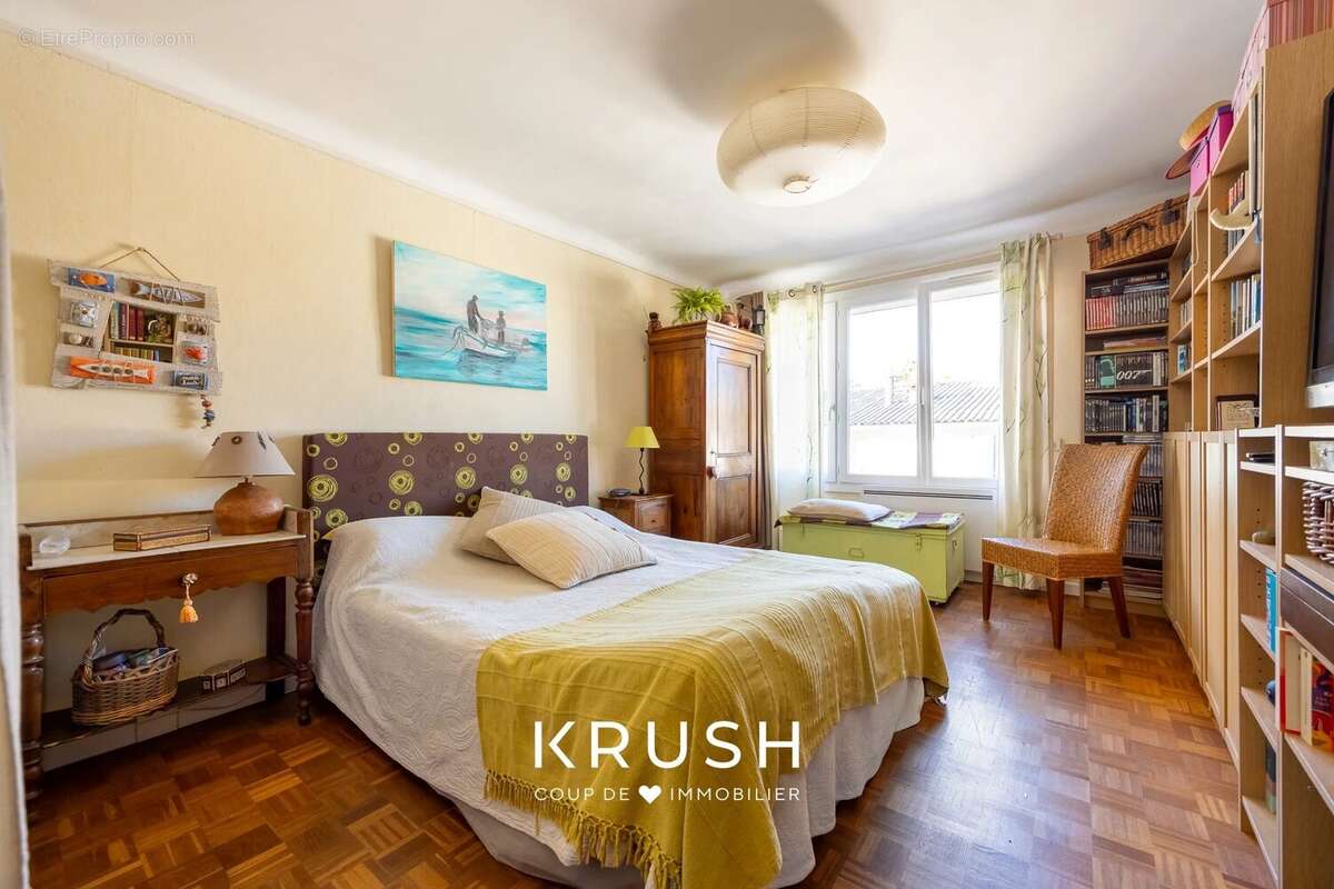 Appartement à MARSEILLE-7E