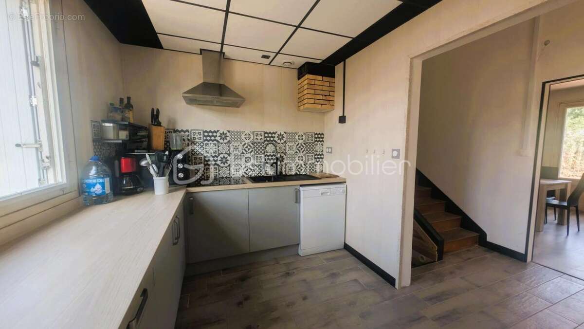 Maison 2 chambres avec garage, hangar (idéal pour un camping-car ou un artisan) et terrain – Parthenay - photo 3