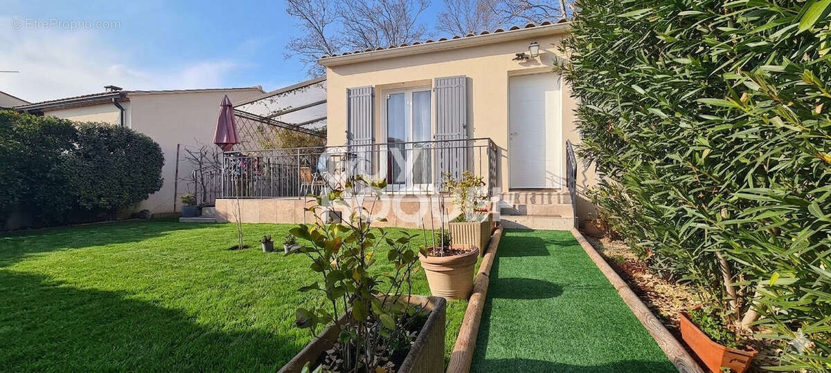 Maison à CAUMONT-SUR-DURANCE