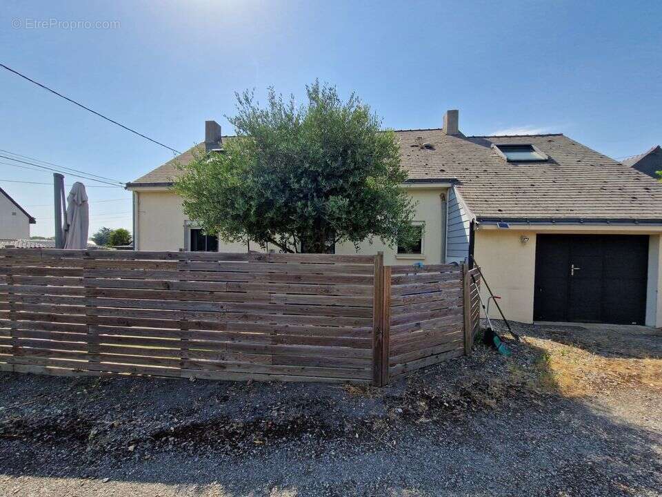 Maison familiale 4 chambres avec jardin, garage et dépendance - photo 11
