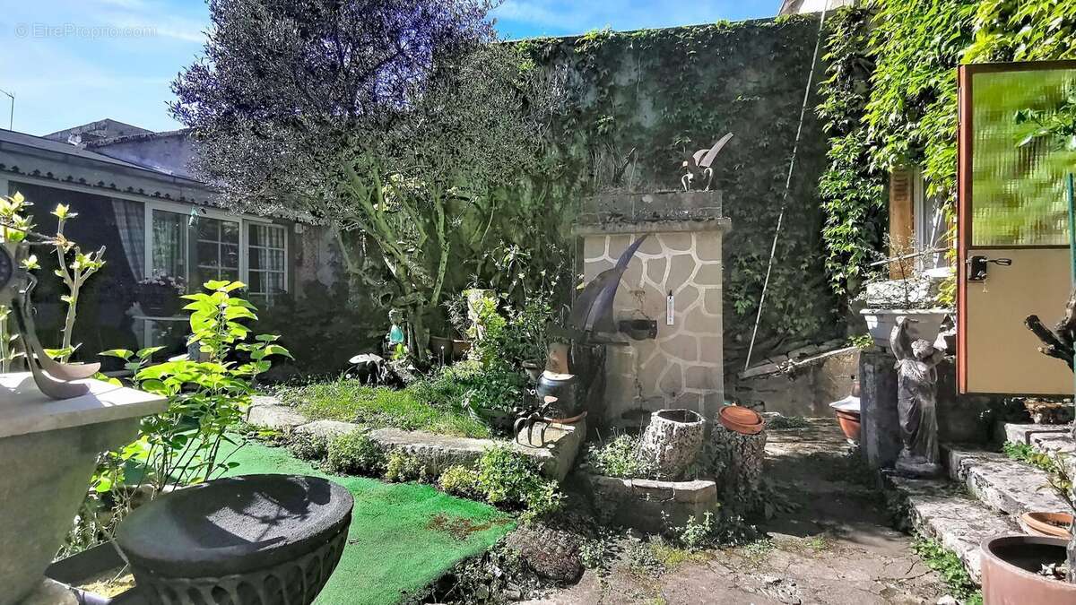 Maison à SUEVRES