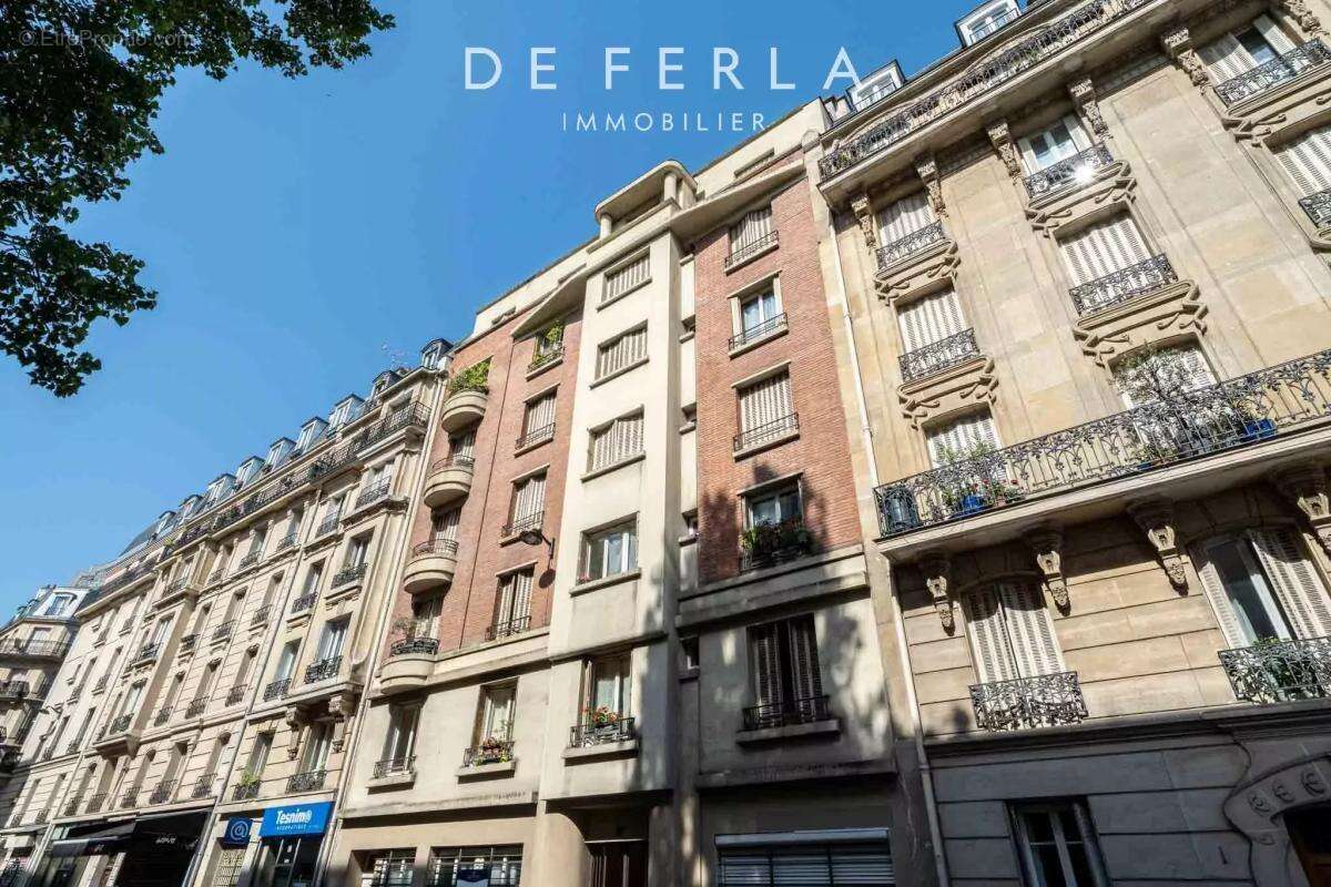 Appartement à PARIS-14E