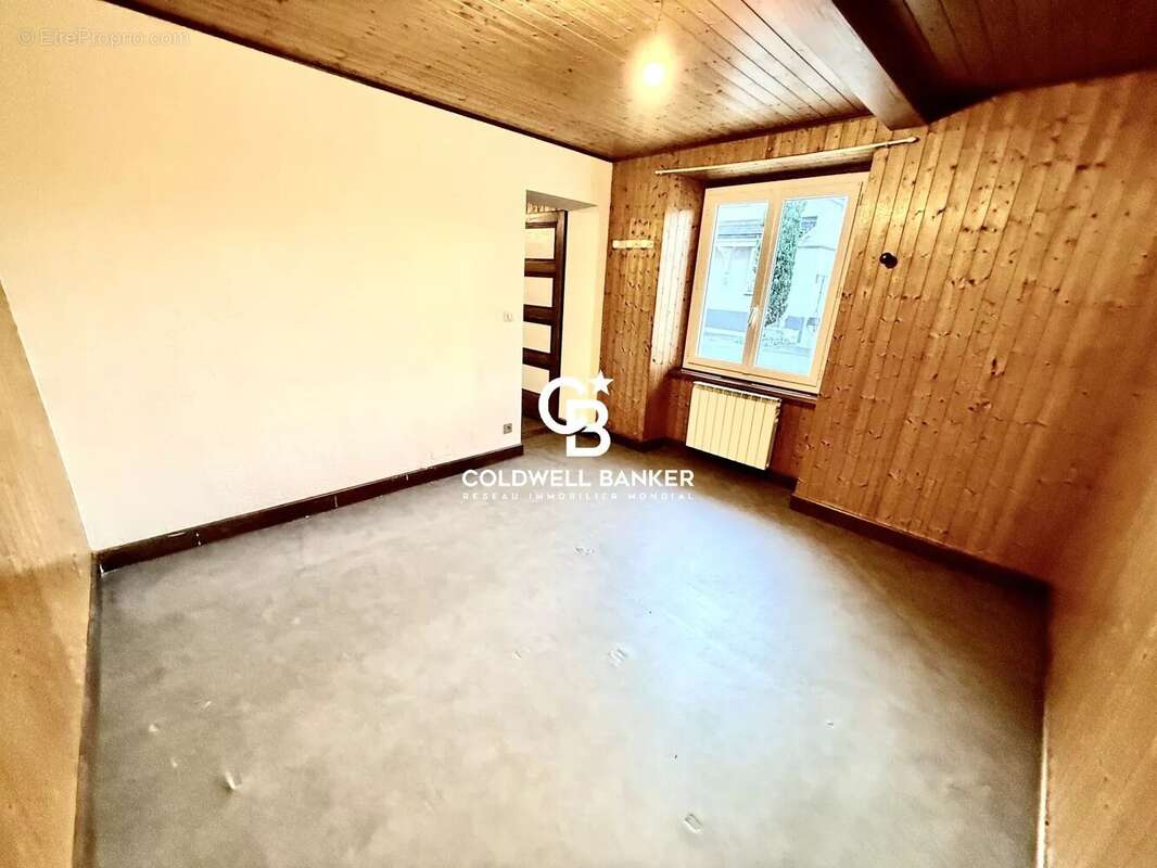 Appartement à SAINT-CERGUES