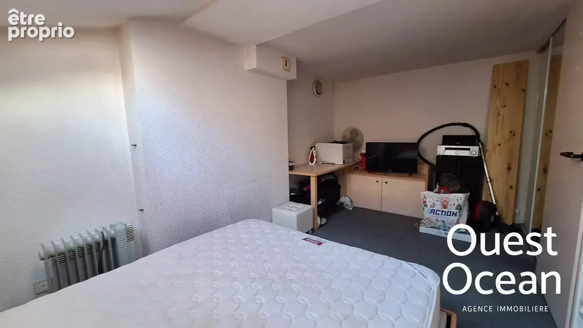 Appartement t1 - cave - parkings - photo 10